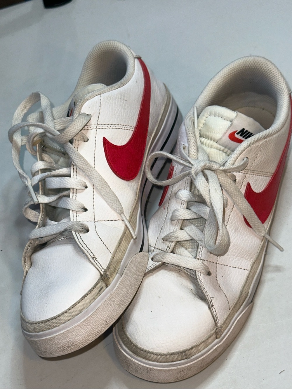 Nike Court Legacy